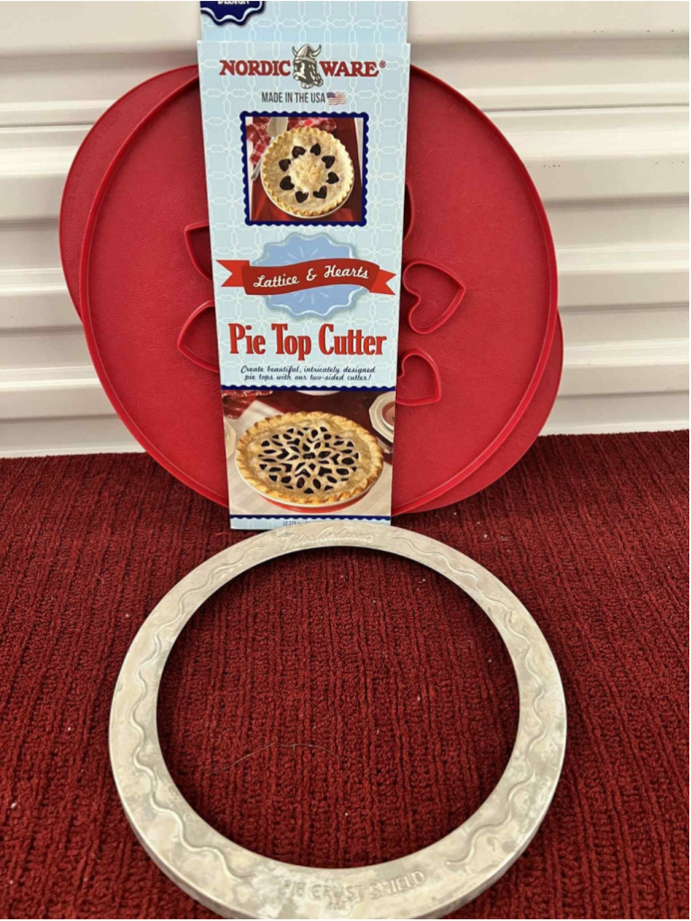 Nordic Ware Lattice & Hearts Pie Top Cutter & Aluminum Pie Crust Shied USA